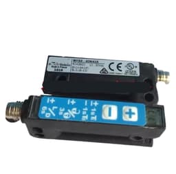 1pcs WFS3-40P415 Photoelectric Switch Photoelectric Sensor